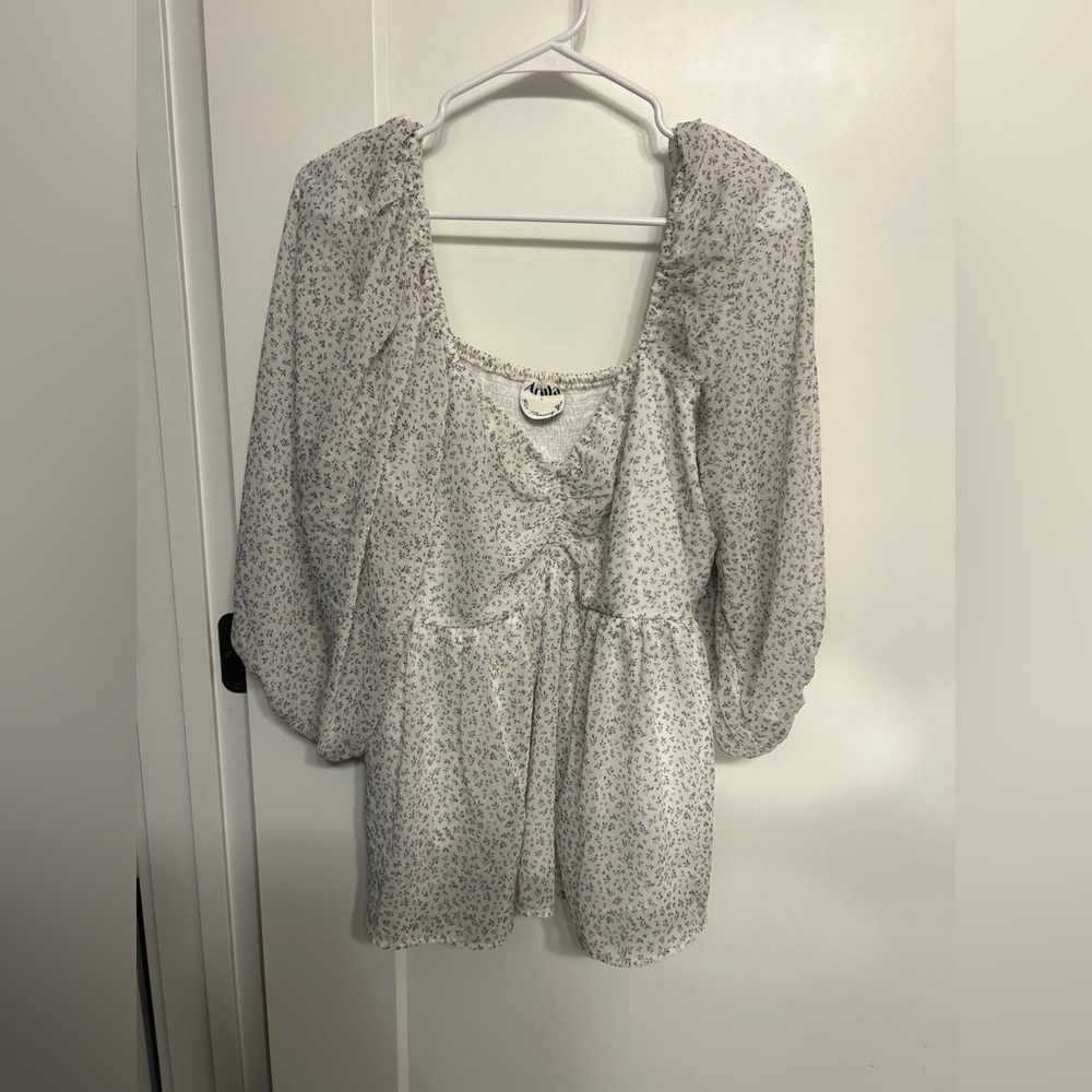 ARULA White Floral Peasant Blouse